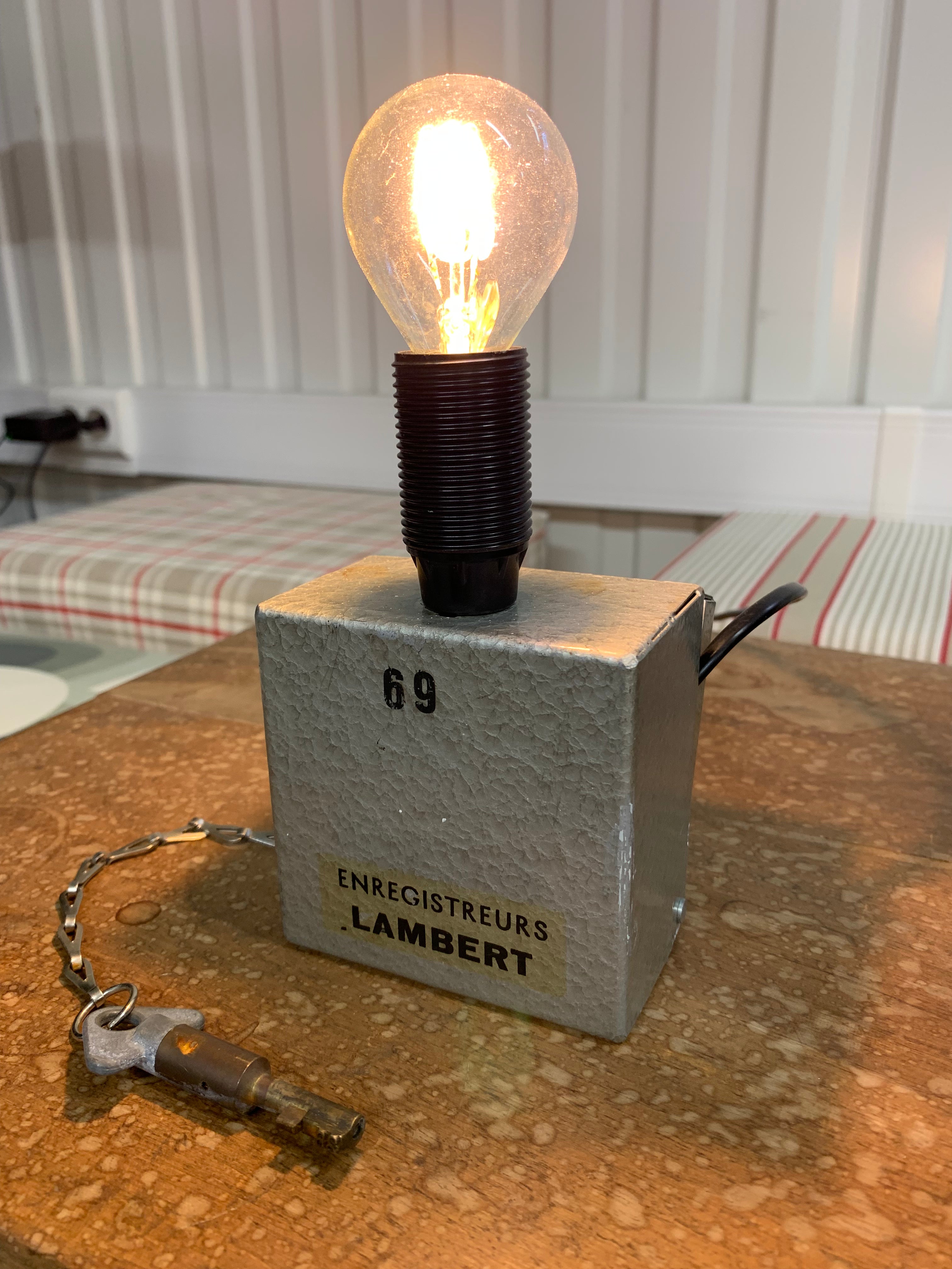 Lampe boîtier enregistreur